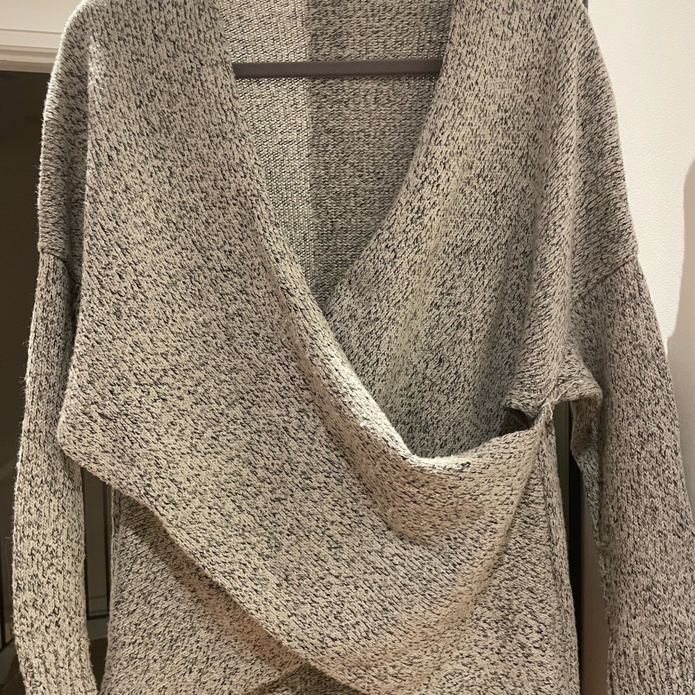 Speckled grey cross front sweater. Not labelled.